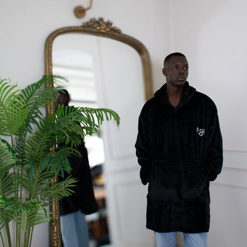 Snuggs Blanket Hoodie "Black"
